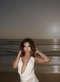 Giselle (Vcs, Gfe, Meet) - puta in Makati City Photo 4 of 14