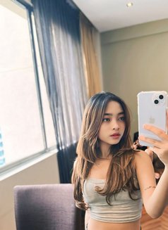 Gishela - puta in Jakarta Photo 17 of 19