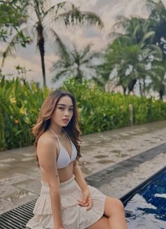 Gishela - puta in Jakarta Photo 15 of 16