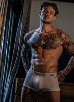 GItalianboyXXX - Male escort in Dubai Photo 14 of 15
