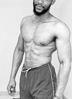 Givar Masit - Male escort in Kampala Photo 1 of 3