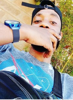 Givar Masit - Male escort in Kampala Photo 2 of 3