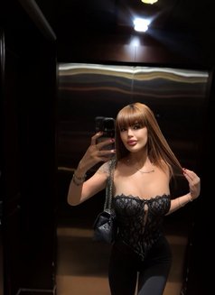 Gizelia - escort in İstanbul Photo 16 of 17