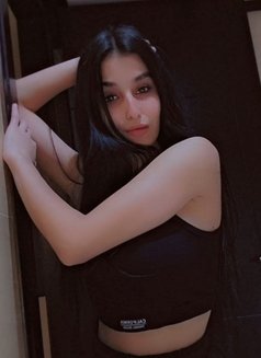 Gladys Corley - escort in Muscat Photo 3 of 3