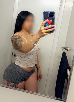 Gladys - escort in Bologna Photo 6 of 7