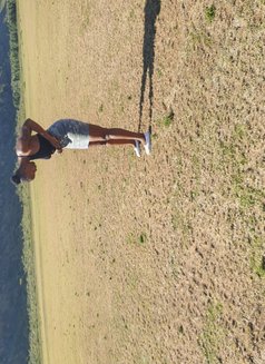 Gladys - escort in Dubai Photo 2 of 5