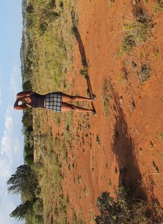 Gladys - escort in Dubai Photo 4 of 5