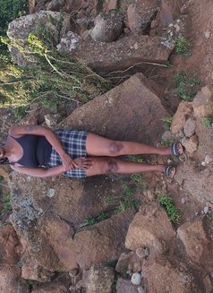 Gladys - puta in Kentville Photo 4 of 4