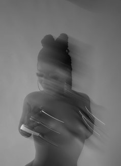 Glambaddie - escort in Noida Photo 1 of 7