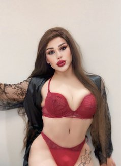 GLAMOUR QUEEN 🇱🇧 لبنانية - Acompañantes transexual in Riyadh Photo 14 of 15