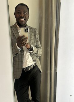 Glen for Ladies - Male escort in Dubai Photo 1 of 3