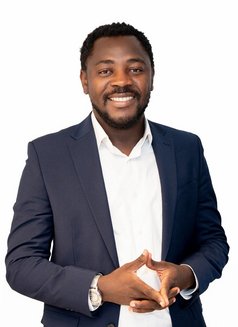 Glen for Ladies - Male escort in Dubai Photo 3 of 3