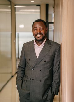 Glen Ladies & Couples - Male escort in Dubai Photo 1 of 4