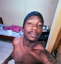 Glenn - masseur in Nairobi