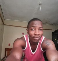 Glenn - Masajista in Nairobi