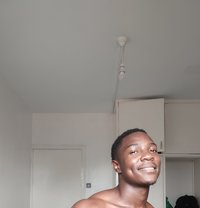Glenn - masseur in Nairobi