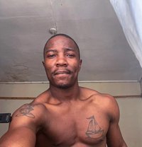 Glenn - masseur in Nairobi