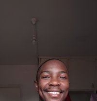 Glenn - masseur in Nairobi