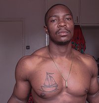 Glenn - masseur in Nairobi