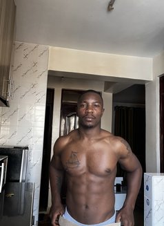 Glenn Masseur - Masajista in Nairobi Photo 1 of 5