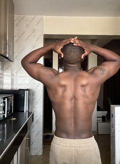Glenn Masseur - Masajista in Nairobi Photo 3 of 5