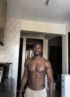 Glenn Masseur - Masajista in Nairobi Photo 4 of 5