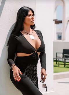 Gloria - escort in Dubai Photo 14 of 16