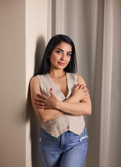 Gloria - escort in Hyderabad Photo 1 of 6