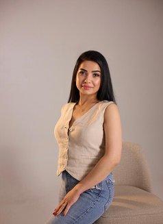 Gloria - escort in Hyderabad Photo 6 of 6