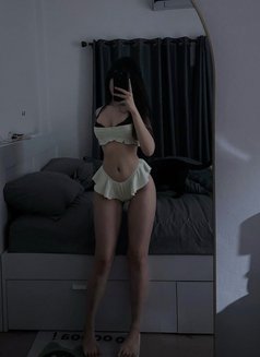 Gloria - puta in Erbil Photo 2 of 2