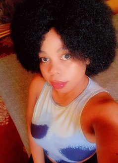 Gloriashanti - escort in Riyadh Photo 1 of 3