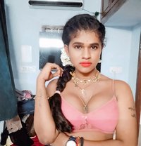 Glowery - Acompañantes transexual in Chennai