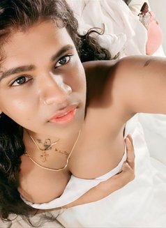 Glowery - Acompañantes transexual in Chennai Photo 5 of 7