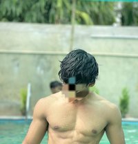 Glox - Acompañantes masculino in Gurgaon