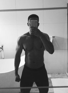 Gman - Male companion in Johannesburg Photo 1 of 5