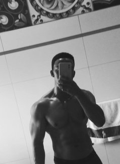 Gman - Male companion in Johannesburg Photo 2 of 5