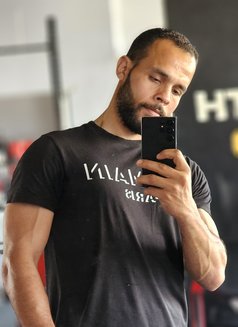 Go Go - Acompañantes masculino in Cairo Photo 3 of 3