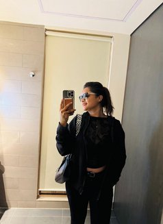 Goa Escort - puta in Candolim, Goa Photo 2 of 3