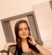 Goa Luxury 5 Star Hotel 24 X7 CASH - escort in Candolim, Goa