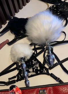 Goddess Aarushi BDSM - puta in Dubai Photo 9 of 9