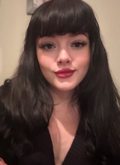 Goddess Allison - dominatrix in Dublin Photo 4 of 6