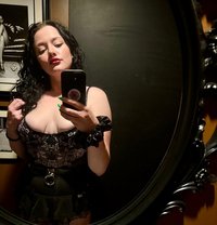 Goddess Allison - dominatrix in İstanbul