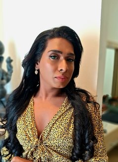 GODDESS AMELIA( Best cam session ) - Transsexual escort in Colombo Photo 28 of 29