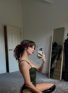 Goddess Anne - dominatrix in Vienna Photo 1 of 6