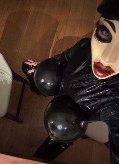 Goddess Aurora - dominatrix in Manchester Photo 4 of 5