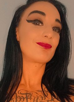 Goddess Billy Blanco - puta in Johannesburg Photo 8 of 8