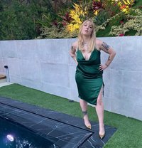 Goddess Chantelle Emily - Dominadora in Bucharest