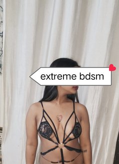 Misstres Bdsm queen meet cam - puta in New Delhi Photo 11 of 15