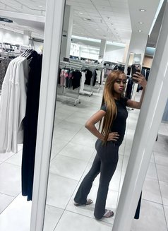 Goddess - escort in Pune Photo 4 of 5