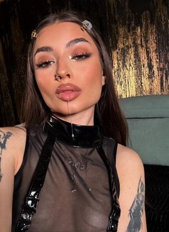 Goddess Ellyah - dominatrix in Vienna Photo 8 of 8